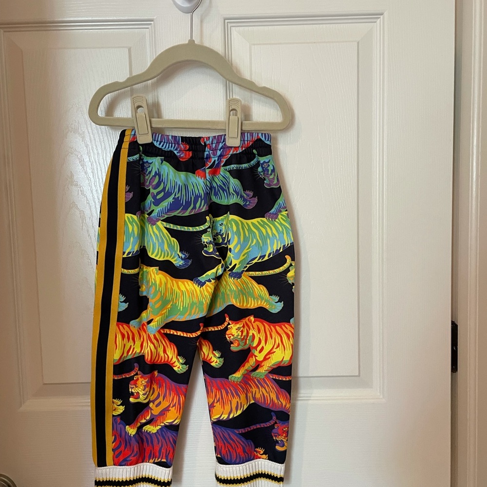 GUCCI Boys Technical Jersey Joggers - Tiger Print - Picture 3 of 4